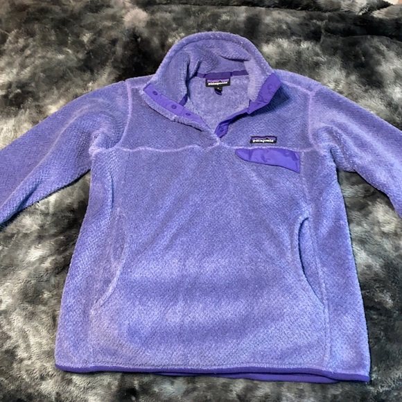 Patagonia Tops - Fuzzy fleece pullover, Patagonia, pockets, cozy